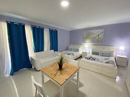 SOL CARIBE SUITES DELUXE Beach Club and Pool