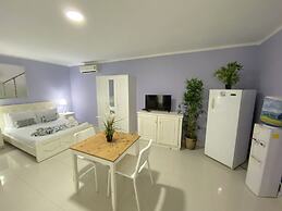 SOL CARIBE SUITES DELUXE Beach Club and Pool