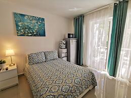 SOL CARIBE SUITES DELUXE Beach Club and Pool