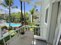 SOL CARIBE SUITES DELUXE Beach Club and Pool