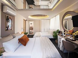 IS Hotel