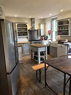 Higgihaus at Hampton Whole House 6 Bed