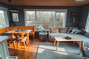 Eyja Mörk & Bubble Bedroom