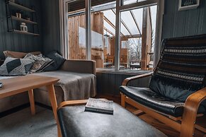 Eyja Mörk & Bubble Bedroom