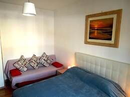 PANG'S GUESTHOUSE