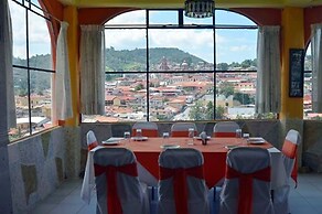 Hotel and Restaurant Los Arcos