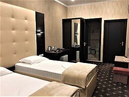 Chocolate Hotel