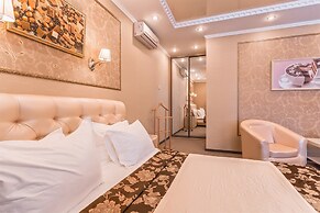 Chocolate Hotel