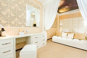 Chocolate Hotel