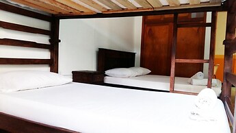 Traveler Hostel