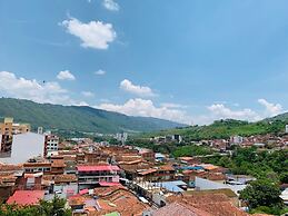 Traveler Hostel
