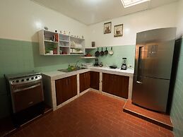 Traveler Hostel