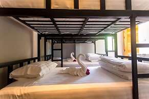 At Hostel Phangan