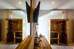 At Hostel Phangan
