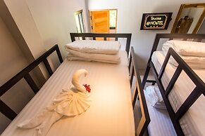 At Hostel Phangan