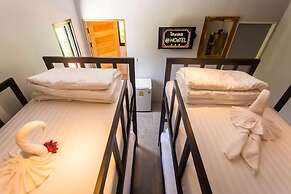 At Hostel Phangan