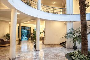 Central Palms Hotel