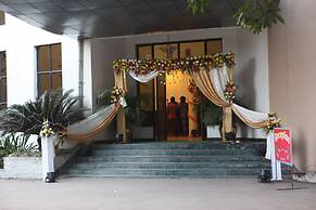Central Palms Hotel