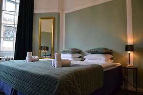 Leopold Boutique Hotel