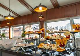 The Bostanci Hotel