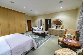 Equestrian Royal Boutique Hotel & Spa