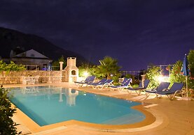 Tala Villa 16