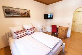 Ammergau Lodge
