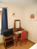 Ammergau Lodge