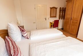 Ammergau Lodge