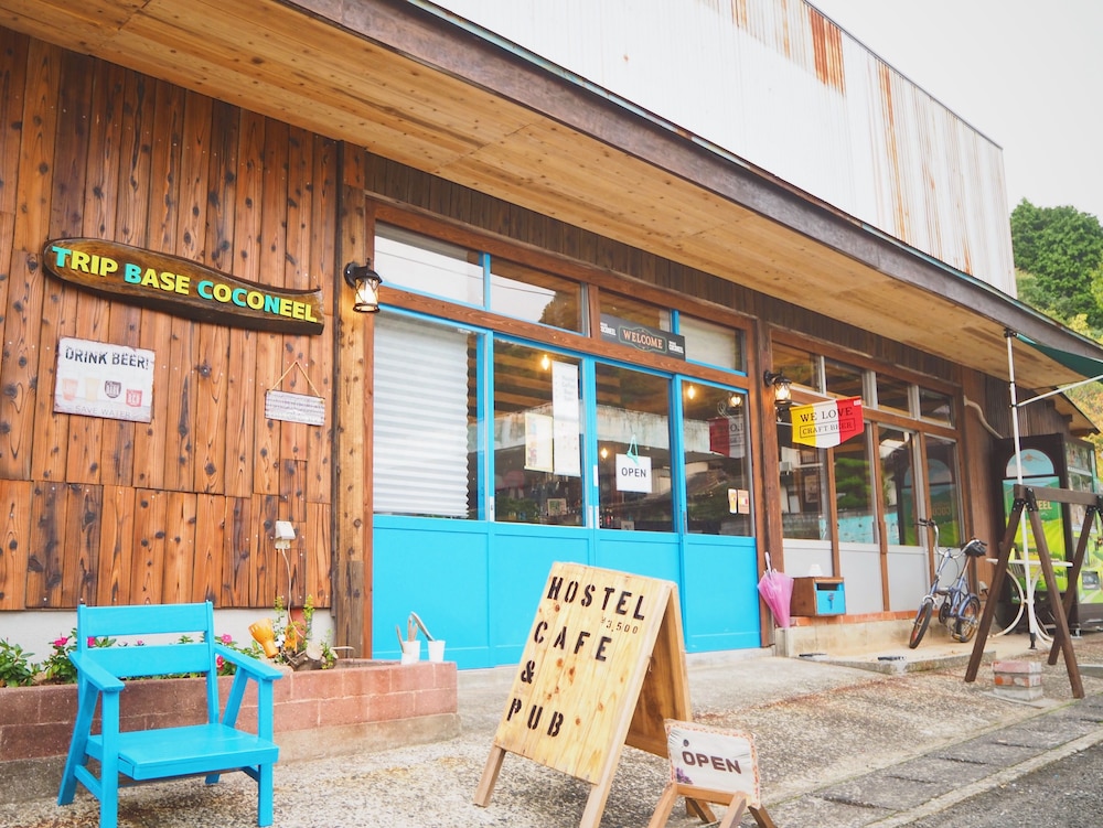 Trip Base Coconeel - Hostel