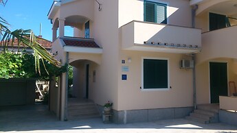 Apartments Aurora
