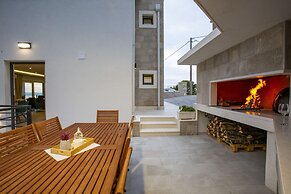 Villa Romance