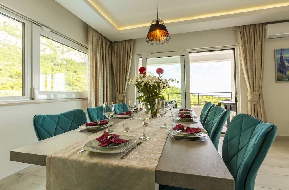 Villa Romance