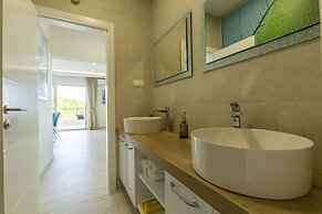 Villa Romance