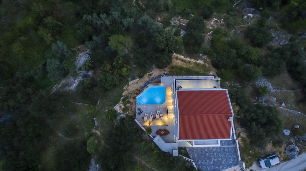 Villa Romance