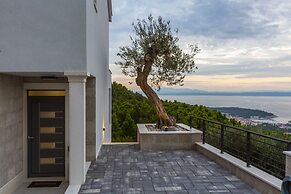 Villa Romance