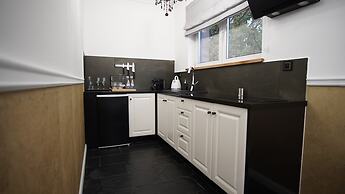 Korda Apartments