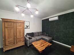 Korda Apartments