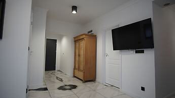 Korda Apartments