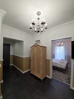 Korda Apartments