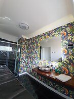 Korda Apartments