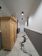 Korda Apartments