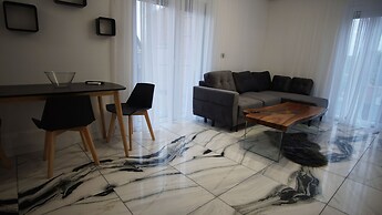 Korda Apartments