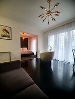 Korda Apartments