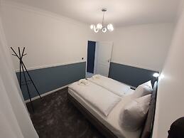 Korda Apartments