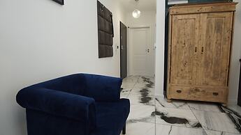 Korda Apartments