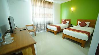 Present Hotel