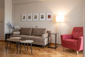 Luxurious 4 Bdrm 3Bath Apt 1- Athens