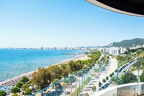 Yacht Hotel