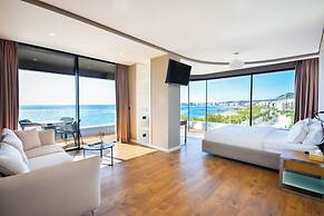 Yacht Hotel